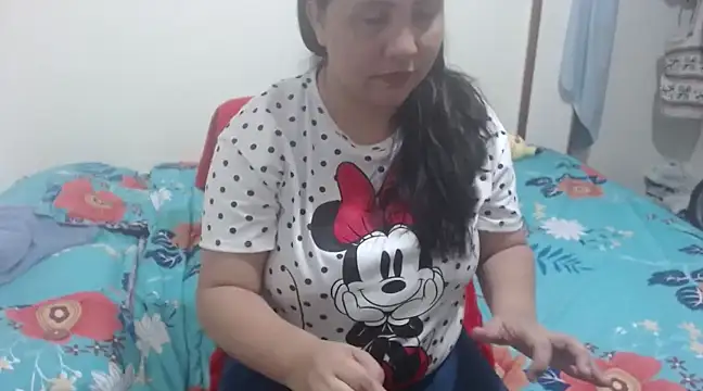 Snapshot of sonia__milk chatting on December 13, 2024, 11:39 pm sonia milk online show from December 13, 2024, 11:39 pm