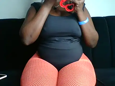 Snapshot of Switmelanin chatting on June 14, 2026, 12:50 pm Switmelanin online show from June 14, 2026, 12:50 pm