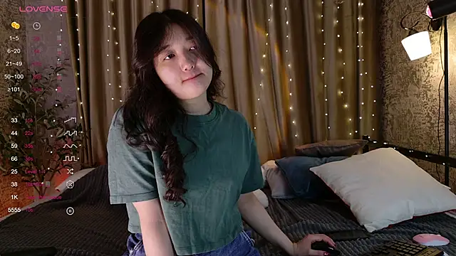 FreyaRaya online show from February 5, 2026, 3:24 am