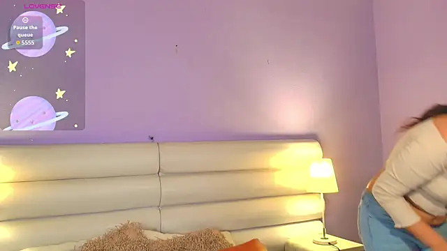 Snapshot of milan_sweet chatting on November 25, 2025, 9:04 pm milan sweet online show from November 25, 2025, 9:04 pm