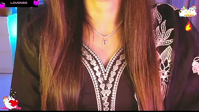 Snapshot of _Blue_Ruubyy_ chatting on June 15, 2026, 3:44 pm Blue Ruubyy online show from June 15, 2026, 3:44 pm