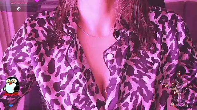 Snapshot of _Blue_Ruubyy_ chatting on August 7, 2026, 2:45 pm Blue Ruubyy online show from August 7, 2026, 2:45 pm