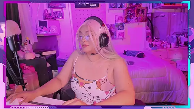 Snapshot of MegariaB chatting on October 28, 2025, 3:51 am MegariaB online show from October 28, 2025, 3:51 am