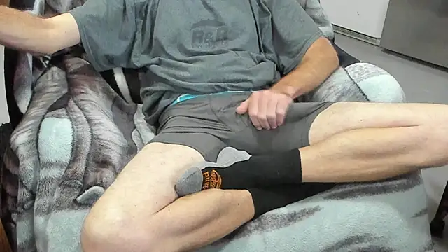 Snapshot of froy4986 chatting on October 20, 2025, 4:18 pm froy4986 online show from October 20, 2025, 4:18 pm