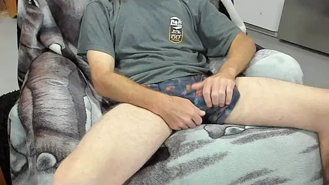 Snapshot of froy4986 chatting on October 27, 2025, 12:11 am froy4986 online show from October 27, 2025, 12:11 am