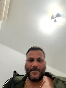 Snapshot of MarcosSuizo chatting on March 16, 2026, 11:18 pm MarcosSuizo online show from March 16, 2026, 11:18 pm