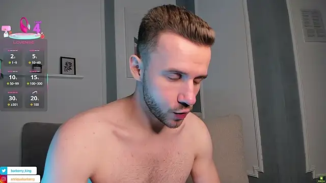 Snapshot of EnriqueBarberry chatting on November 9, 2025, 6:28 am EnriqueBarberry online show from November 9, 2025, 6:28 am