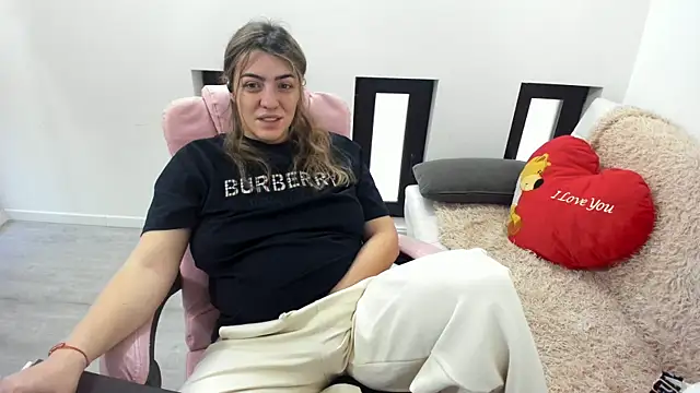 Dyana Kaylinn online show from March 22, 2026, 5:21 am