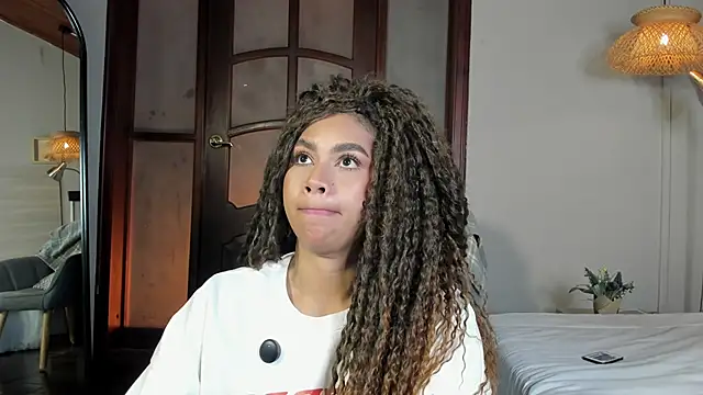 Snapshot of nayah__ chatting on February 18, 2026, 8:05 pm nayah online show from February 18, 2026, 8:05 pm