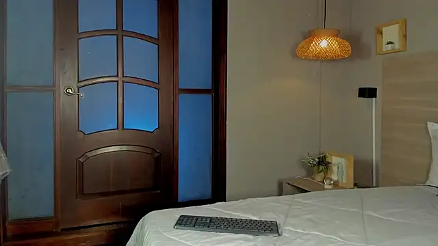 Snapshot of nayah__ chatting on October 18, 2025, 7:49 pm nayah online show from October 18, 2025, 7:49 pm