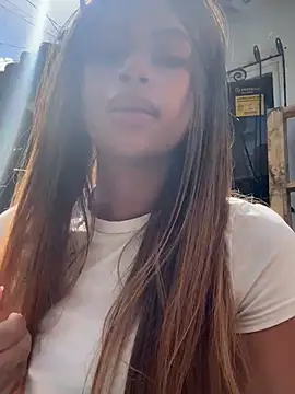 Snapshot of nayah__ chatting on May 9, 2026, 7:39 pm nayah online show from May 9, 2026, 7:39 pm