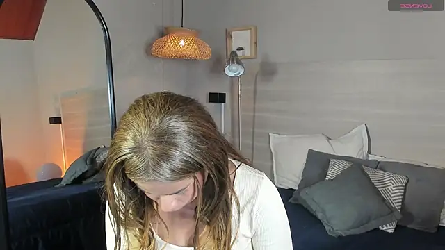 Snapshot of nayah__ chatting on June 17, 2026, 7:35 pm nayah online show from June 17, 2026, 7:35 pm