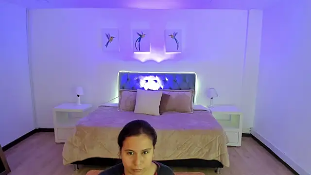  Natalie18 online show from November 14, 2025, 4:05 am