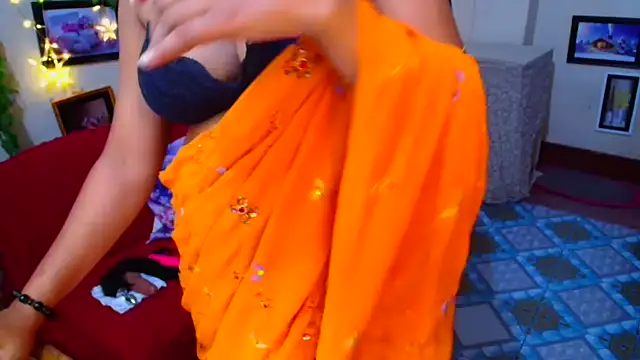 Snapshot of SnoowForYou chatting on October 20, 2025, 12:02 am SnoowForYou online show from October 20, 2025, 12:02 am