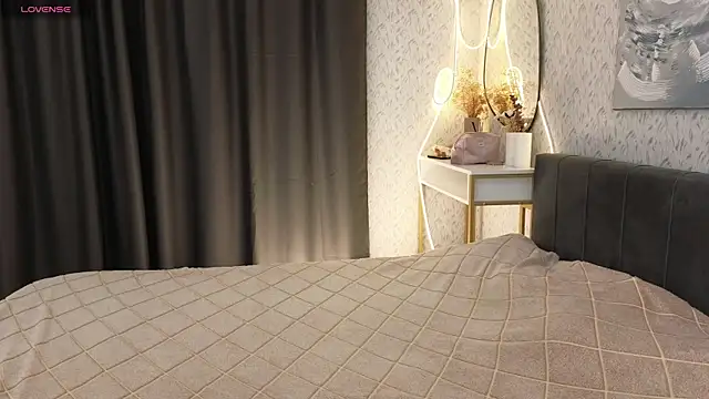 Snapshot of YourSweetDream_ chatting on October 11, 2025, 8:26 am YourSweetDream online show from October 11, 2025, 8:26 am