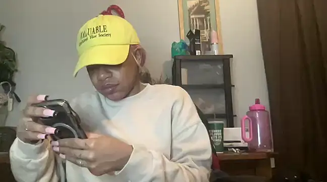 MommyConfident online show from March 21, 2025, 1:56 am