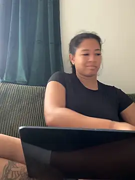 VanessaBling online show from December 16, 2025, 3:16 pm