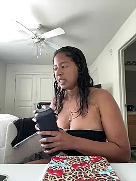 Snapshot of VanessaBling chatting on June 30, 2026, 2:39 pm VanessaBling online show from June 30, 2026, 2:39 pm