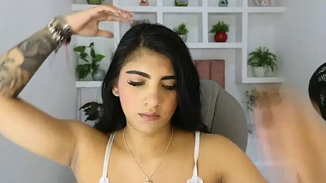 Snapshot of maiaa_ruiz chatting on June 26, 2026, 1:28 pm maiaa ruiz online show from June 26, 2026, 1:28 pm