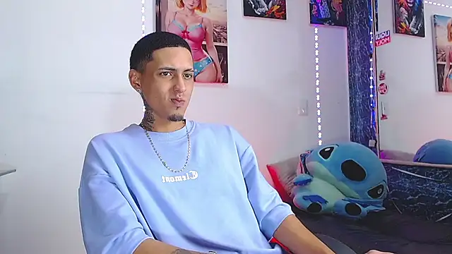 Snapshot of Liam_lee chatting on November 2, 2025, 2:44 pm Liam lee online show from November 2, 2025, 2:44 pm