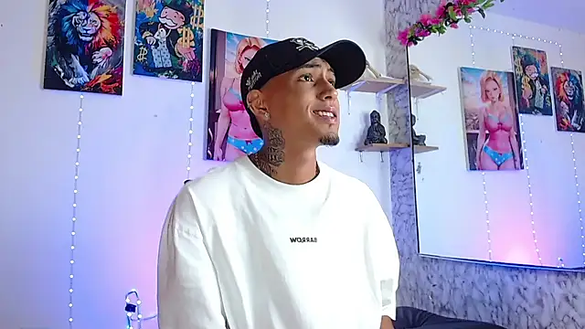 Snapshot of Liam_lee chatting on October 8, 2025, 1:12 pm Liam lee online show from October 8, 2025, 1:12 pm