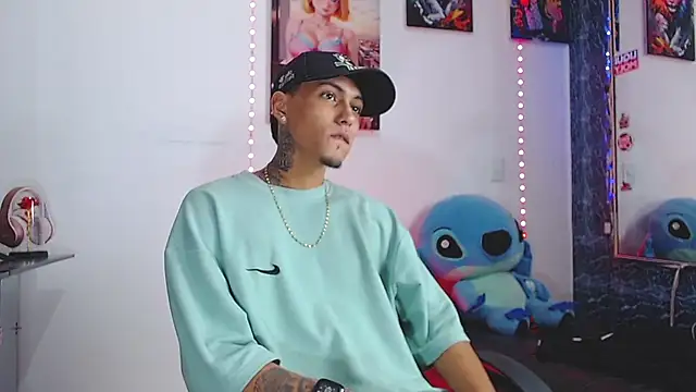 Snapshot of Liam_lee chatting on November 7, 2025, 11:59 am Liam lee online show from November 7, 2025, 11:59 am