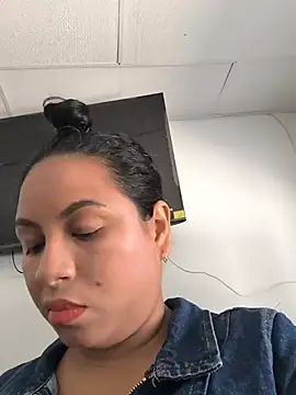 Snapshot of Francesca_ferrari chatting on July 12, 2026, 7:58 pm Francesca ferrari online show from July 12, 2026, 7:58 pm