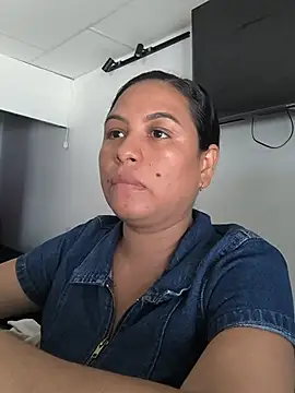Snapshot of Francesca_ferrari chatting on July 26, 2026, 4:58 pm Francesca ferrari online show from July 26, 2026, 4:58 pm
