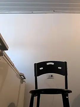 Francesca ferrari online show from December 16, 2025, 8:57 pm