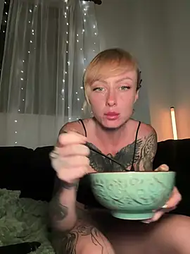 Snapshot of haileyhope_ chatting on May 9, 2026, 5:49 pm haileyhope online show from May 9, 2026, 5:49 pm