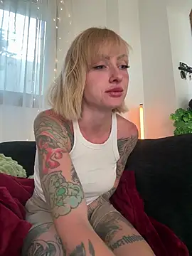 Snapshot of haileyhope_ chatting on May 16, 2026, 4:28 pm haileyhope online show from May 16, 2026, 4:28 pm