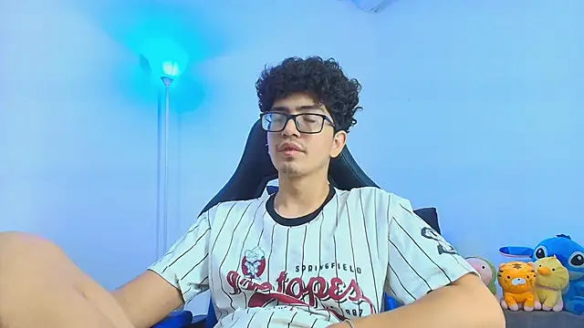 Snapshot of TylerWhite_ chatting on November 10, 2025, 7:46 am TylerWhite online show from November 10, 2025, 7:46 am