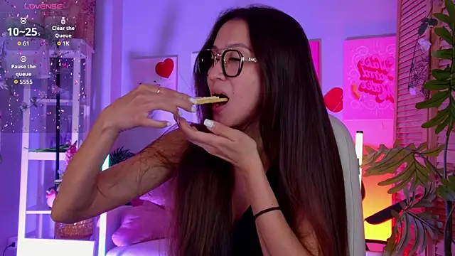 Snapshot of LanaBaker chatting on July 29, 2026, 2:44 am LanaBaker online show from July 29, 2026, 2:44 am