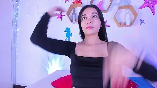 Emiily Parkerr online show from October 9, 2025, 3:07 am