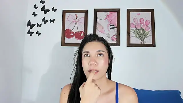 Emiily Parkerr online show from April 22, 2026, 11:11 pm