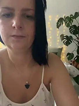 Snapshot of Off__Melonenmandy chatting on May 6, 2026, 5:11 am Off Melonenmandy online show from May 6, 2026, 5:11 am