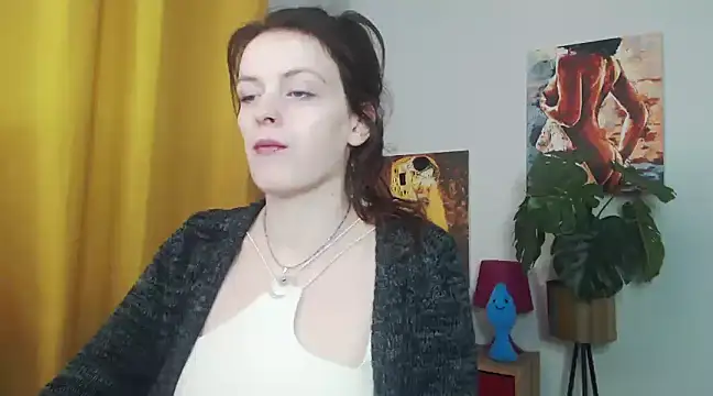 Snapshot of juicyNadine chatting on February 28, 2025, 6:21 am juicyNadine online show from February 28, 2025, 6:21 am