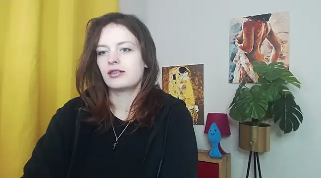 Snapshot of juicyNadine chatting on February 14, 2025, 6:23 am juicyNadine online show from February 14, 2025, 6:23 am