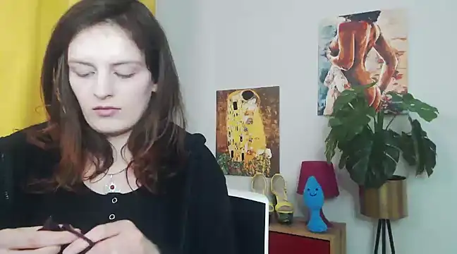 Snapshot of juicyNadine chatting on March 14, 2025, 12:29 pm juicyNadine online show from March 14, 2025, 12:29 pm