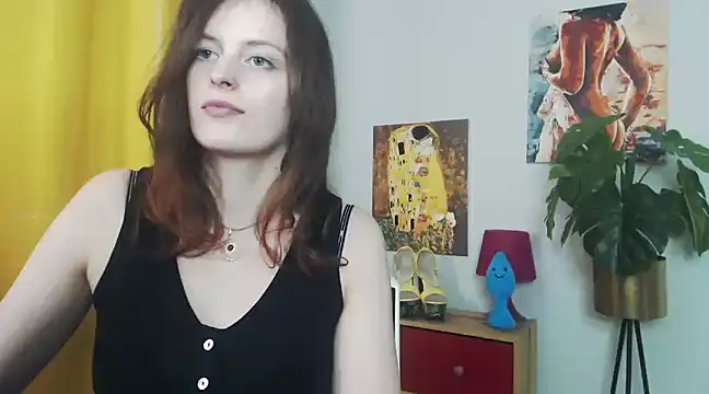 Snapshot of juicyNadine chatting on February 25, 2025, 12:38 pm juicyNadine online show from February 25, 2025, 12:38 pm