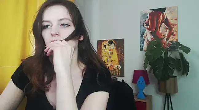 Snapshot of juicyNadine chatting on March 19, 2025, 12:23 pm juicyNadine online show from March 19, 2025, 12:23 pm