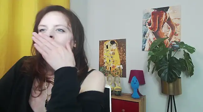 Snapshot of juicyNadine chatting on February 21, 2025, 12:27 pm juicyNadine online show from February 21, 2025, 12:27 pm