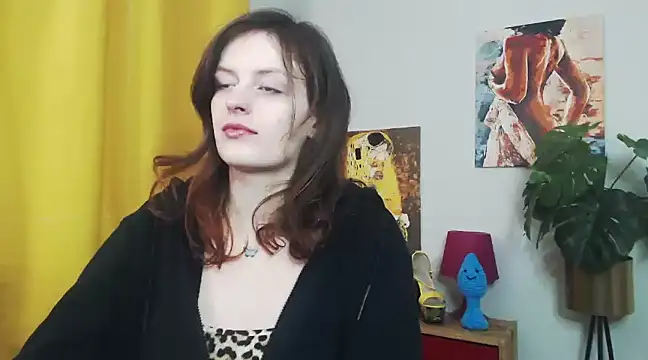 Snapshot of juicyNadine chatting on March 5, 2025, 6:12 am juicyNadine online show from March 5, 2025, 6:12 am