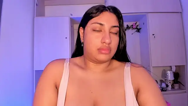 CANDYGABYY online show from April 23, 2026, 7:37 pm