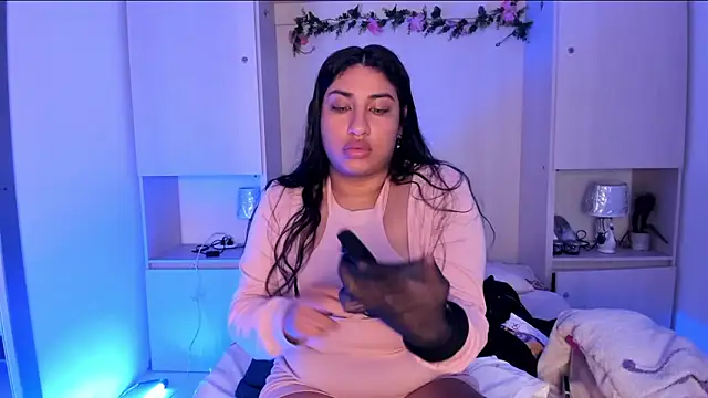 CANDYGABYY online show from May 5, 2026, 7:39 pm