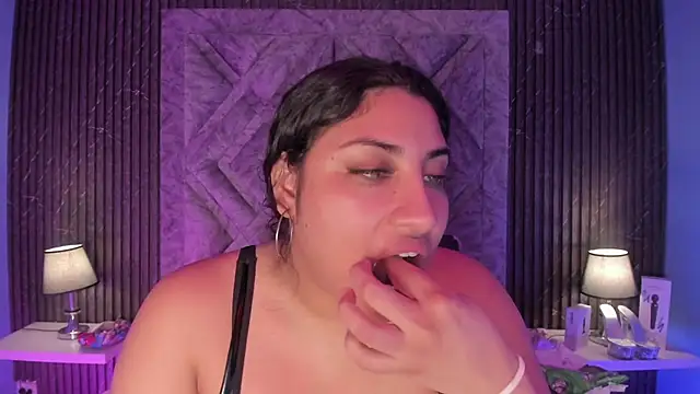 CANDYGABYY online show from November 23, 2025, 4:11 am