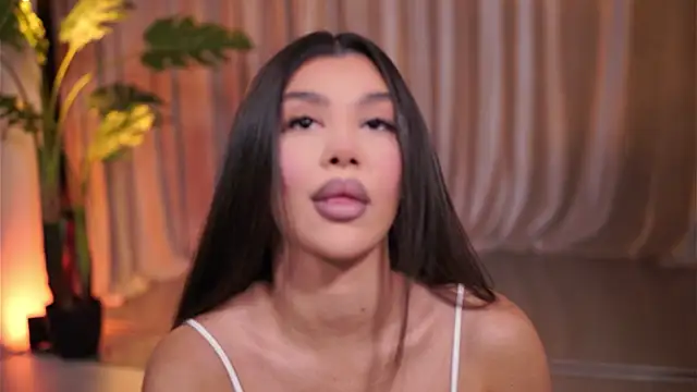 NatyDesiree online show from April 28, 2026, 7:07 pm