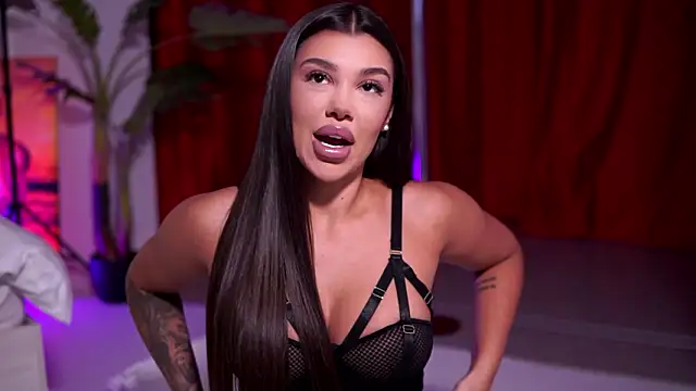 Snapshot of NatyDesiree chatting on February 1, 2026, 7:23 pm NatyDesiree online show from February 1, 2026, 7:23 pm