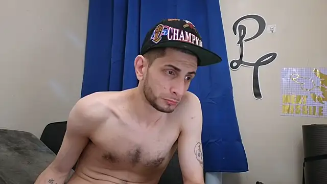 Snapshot of pantslesstraveler_plt chatting on March 13, 2025, 9:32 am pantslesstraveler plt online show from March 13, 2025, 9:32 am