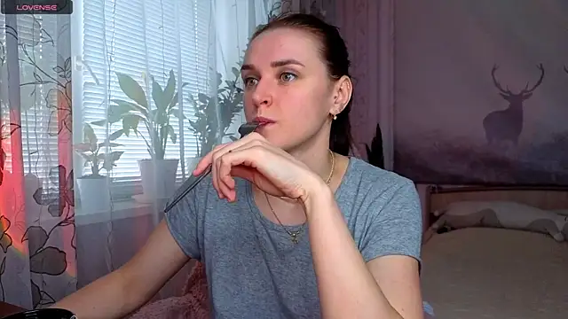 Snapshot of Bella__Swoon chatting on May 12, 2026, 5:26 am Bella Swoon online show from May 12, 2026, 5:26 am